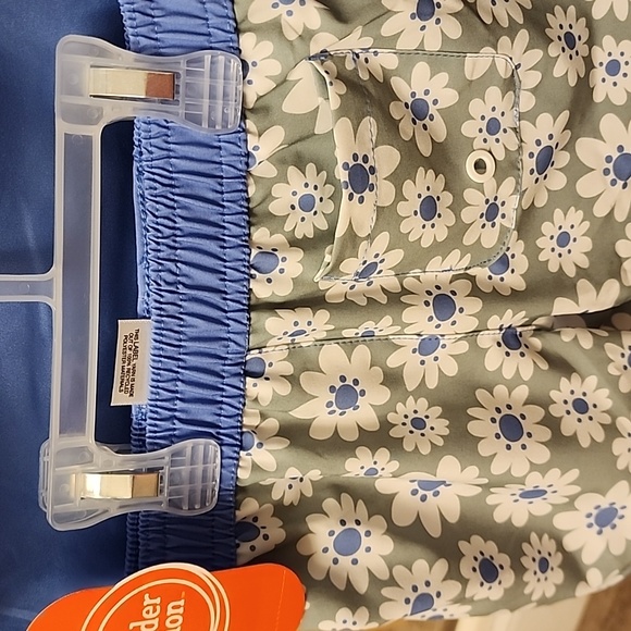 12 month old girls swim set - Picture 5 of 6